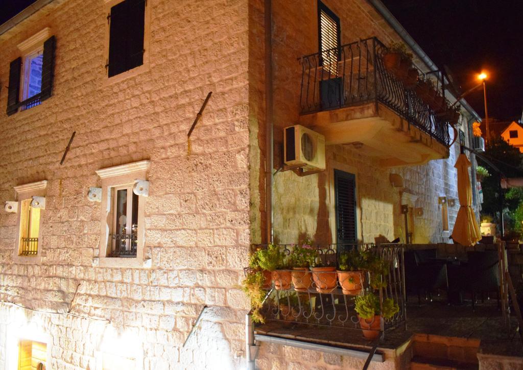 Captain'S House In Dobrota Kotor Eksteriør billede